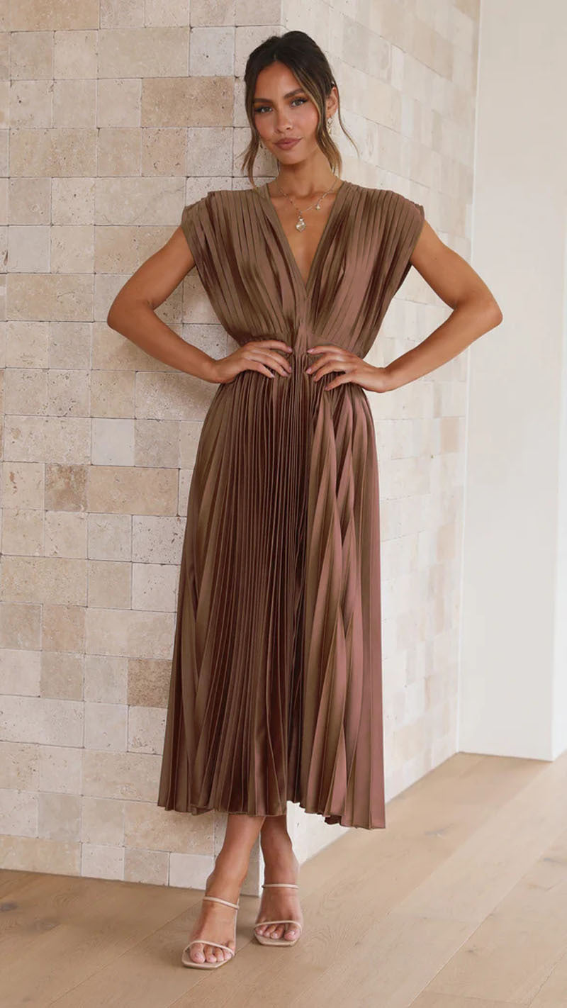 Marianne™ – La robe plissée pour une élégance intemporelle
