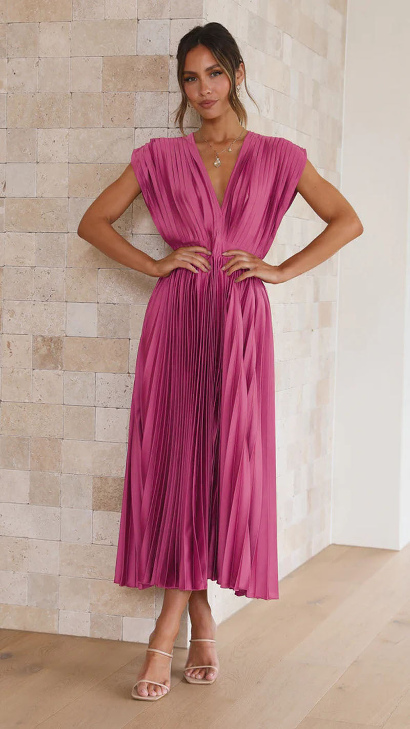Marianne™ – La robe plissée pour une élégance intemporelle