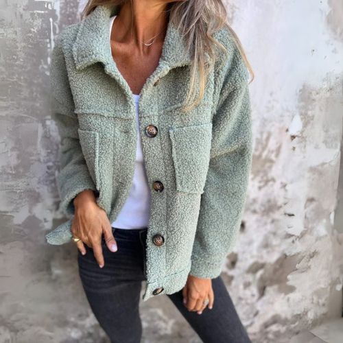 Solan Marseille | Veste en sherpa à boutons et poches plaquées pour femme